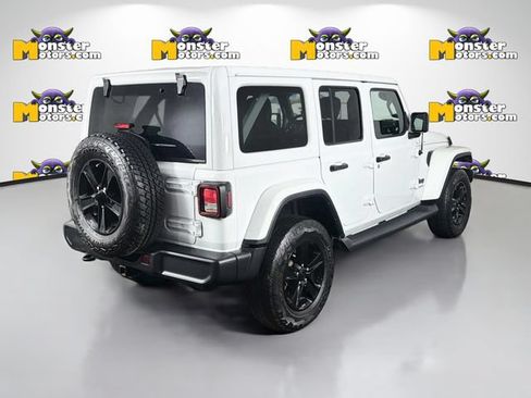 Used 2021 Jeep Wrangler Unlimited Sahara AWD/4WD image 5