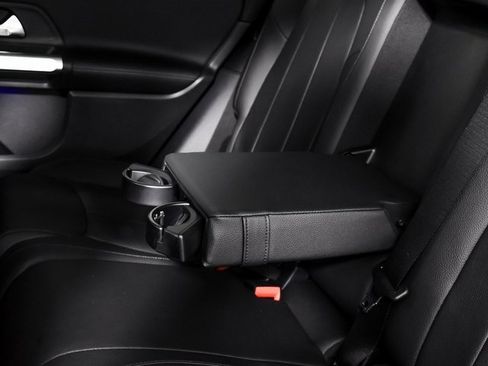 Certified 2023 Mercedes-Benz GLB 250 image 38