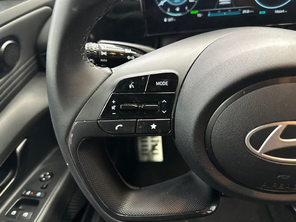 Used 2025 Hyundai Elantra SEL FWD image 20