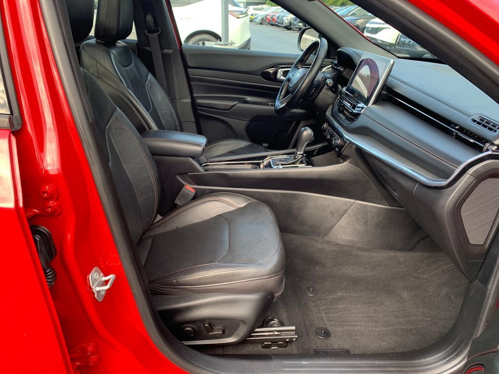 Used 2022 Jeep Compass Limited w/ (RED) Package AWD/4WD image 30