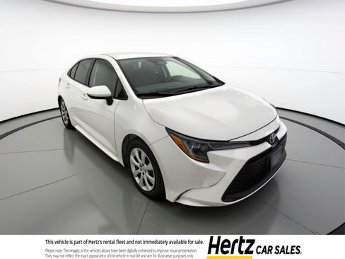 Used 2025 Toyota Corolla LE FWD image 1