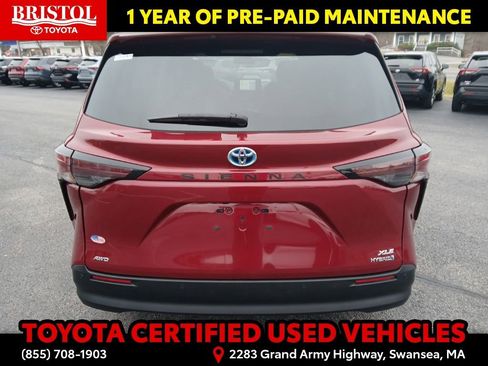 Certified 2023 Toyota Sienna XLE image 6