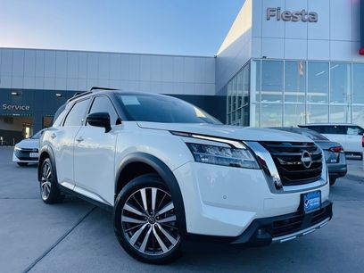 Certified 2022 Nissan Pathfinder Platinum w/ Cargo Package