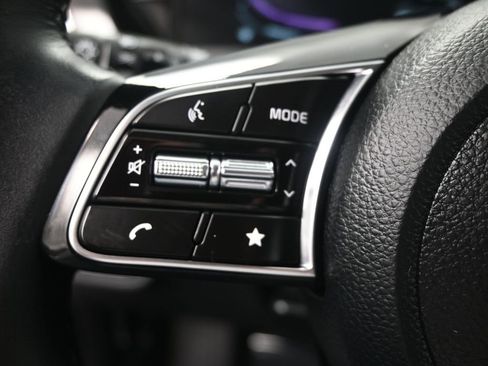 Certified 2025 Kia Seltos S image 27