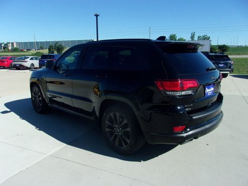Used 2018 Jeep Grand Cherokee High Altitude AWD/4WD image 7