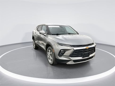 Certified 2023 Chevrolet Blazer LT image 2
