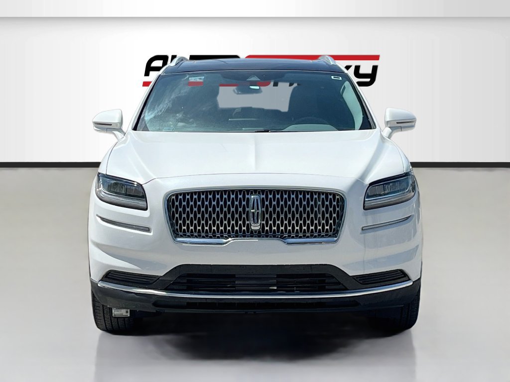 Used 2022 Lincoln Nautilus Reserve FWD image 2