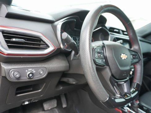 Used 2023 Chevrolet TrailBlazer RS w/ Convenience Package image 12