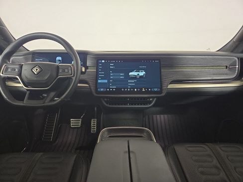Used 2024 Rivian R1S Adventure AWD/4WD image 27