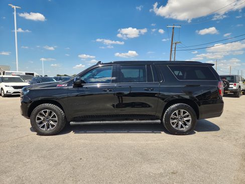 Used 2023 Chevrolet Suburban Z71 w/ Luxury Package AWD/4WD image 4