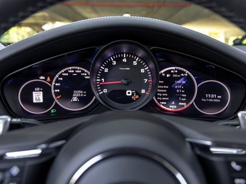 Certified 2023 Porsche Panamera Platinum Edition RWD image 33