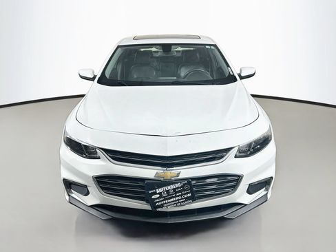Used 2017 Chevrolet Malibu Premier w/ Premier Sun and Wheel Package FWD image 2