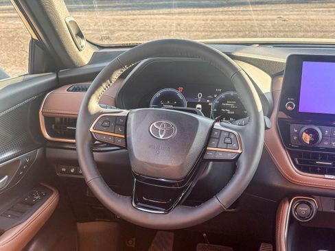 New 2026 Toyota Grand Highlander AWD Hybrid image 18