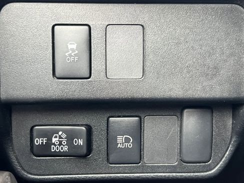 Used 2020 Toyota Tacoma SR5 RWD image 27