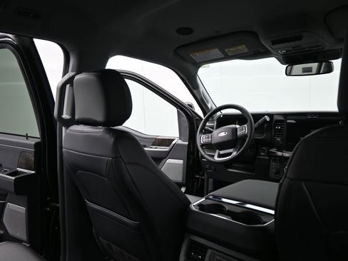 New 2025 Ford F350 Lariat w/ Lariat Ultimate Package image 5