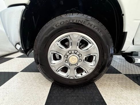 Used 2018 RAM 3500 SLT w/ Luxury Group image 10