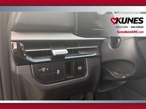 Used 2026 Kia Sportage LX FWD image 19