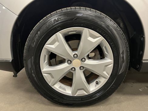 Used 2015 Subaru Forester 2.5i Premium w/ Popular Package #2 image 13