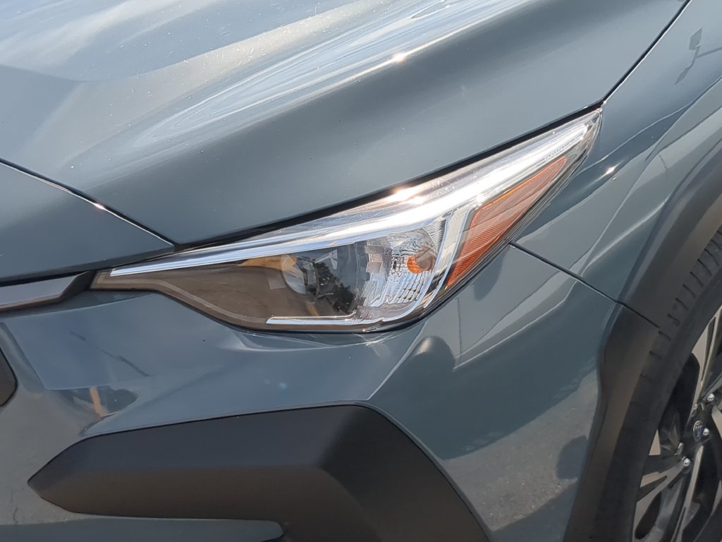 Used 2025 Subaru Crosstrek 2.5i Premium AWD/4WD image 8