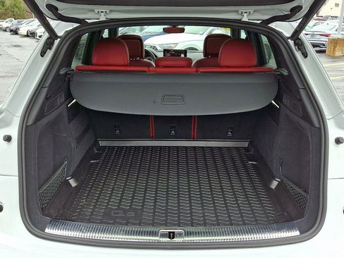 Used 2023 Audi SQ5 Premium Plus w/ Premium Plus Package image 28