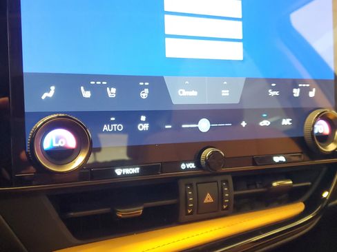 Used 2023 Lexus NX 350h AWD image 33