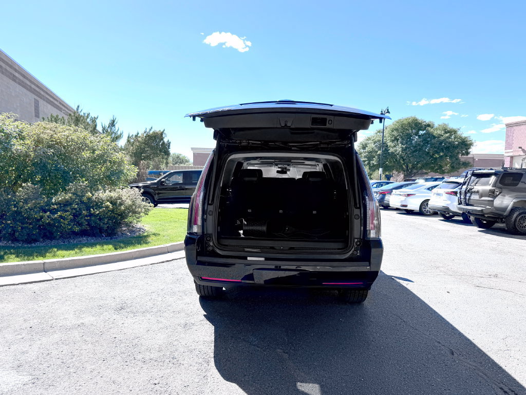 Used 2018 Cadillac Escalade ESV Premium Luxury AWD/4WD image 9