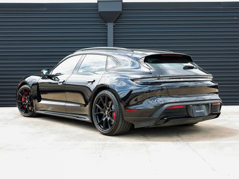 Certified 2024 Porsche Taycan GTS image 3