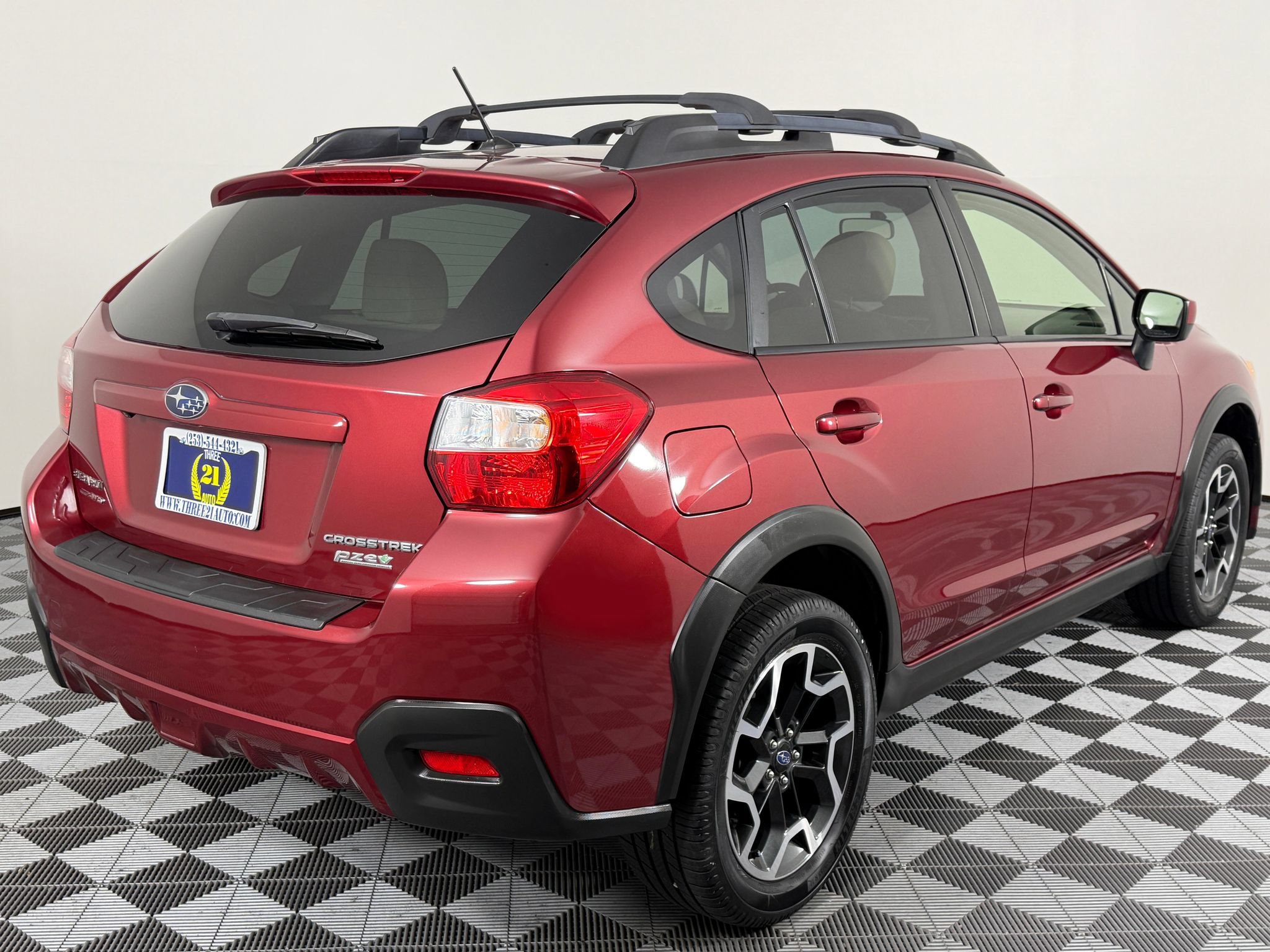 Used 2017 Subaru Crosstrek 2.0i Premium AWD/4WD image 8