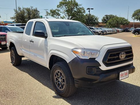 Used 2022 Toyota Tacoma SR RWD image 7