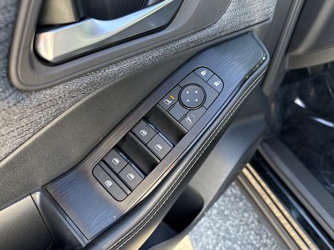 Used 2023 Nissan Rogue SV AWD/4WD image 15