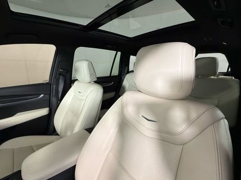 Certified 2023 Cadillac XT6 Sport w/ Technology Package image 17