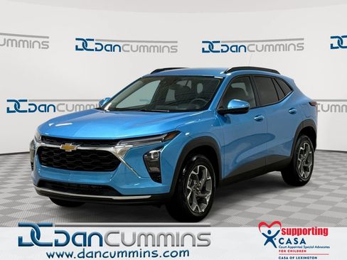 New 2026 Chevrolet Trax LT w/ LT Convenience Package FWD image 1