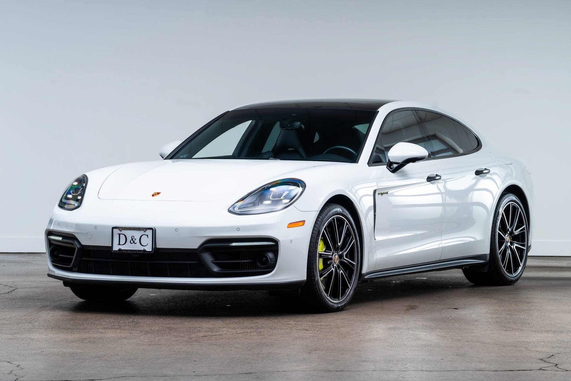 Used 2022 Porsche Panamera 4S AWD/4WD image 3