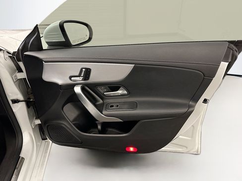 Used 2021 Mercedes-Benz CLA 250 CLA 250 w/ Premium Package image 33