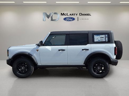 New 2026 Ford Bronco Badlands AWD/4WD image 3