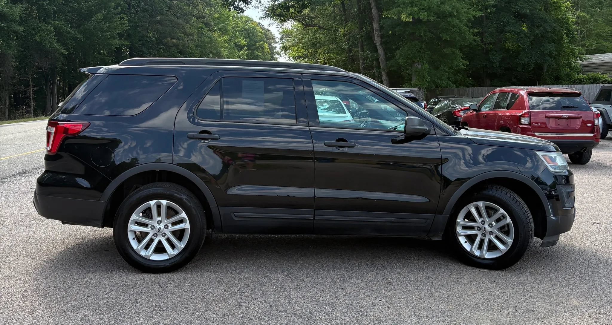 Used 2016 Ford Explorer 4WD image 8