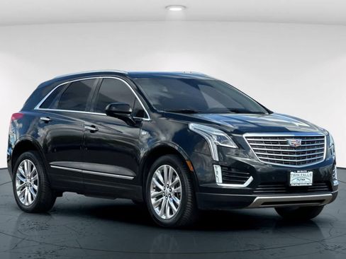 Used 2017 Cadillac XT5 Platinum AWD/4WD image 5