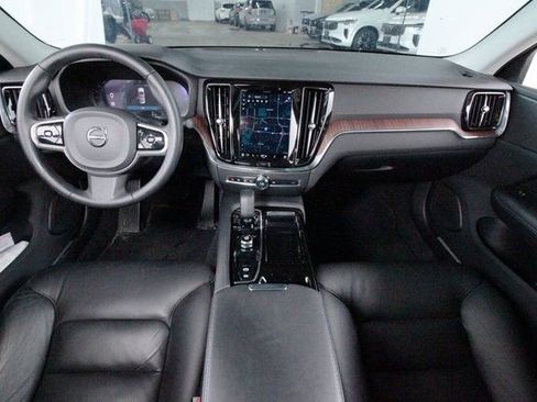 Certified 2023 Volvo S60 T8 Plus image 6