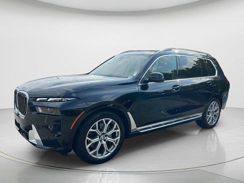 Used 2025 BMW X7 xDrive40i AWD/4WD image 1