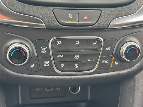 Used 2024 Chevrolet Equinox LT AWD/4WD image 22