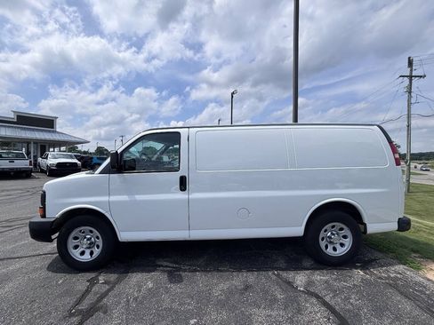 Used 2013 Chevrolet Express 1500 RWD image 1
