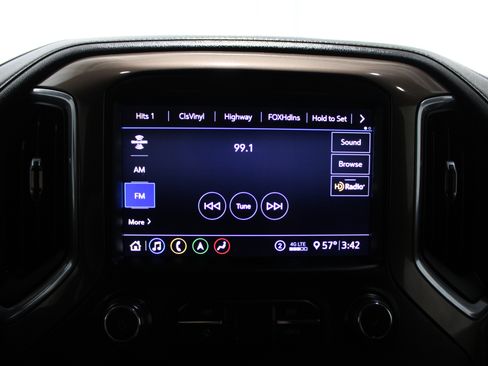 Used 2020 Chevrolet Silverado 1500 High Country image 15