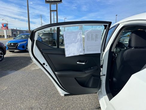 Used 2023 Nissan Sentra SV image 9