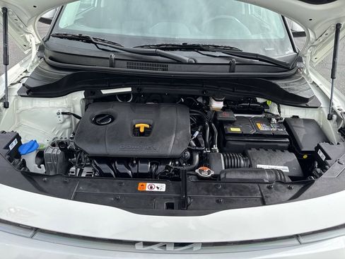 Used 2025 Kia Soul LX w/ LX Technology Package image 18