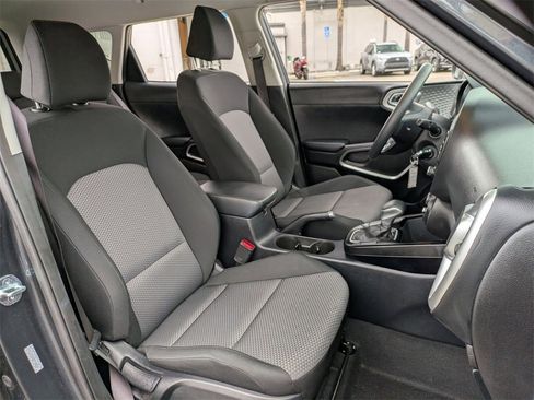 Used 2024 Kia Soul LX w/ Option Group 015 image 28