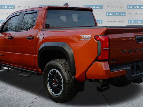 Used 2025 Toyota Tacoma SR5 image 8