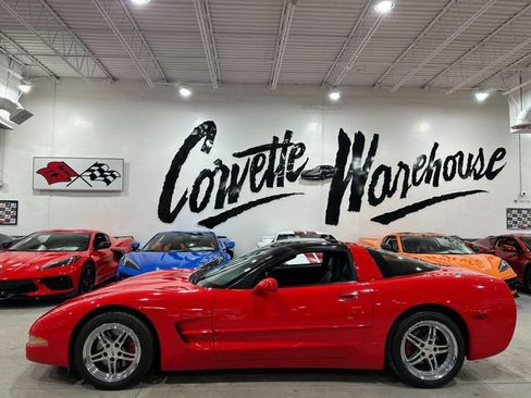 Used 1998 Chevrolet Corvette Coupe w/ Memory Pkg image 2