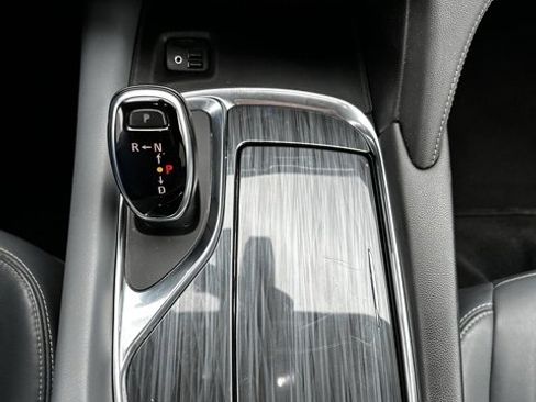 Used 2021 Buick Enclave Essence w/ Sound and Sites Package image 28