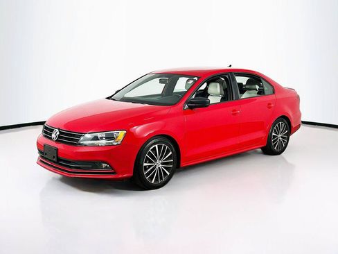 Used 2016 Volkswagen Jetta Sport FWD image 1