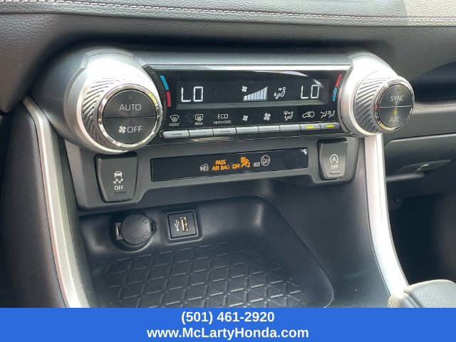 Used 2025 Toyota RAV4 XLE FWD image 23